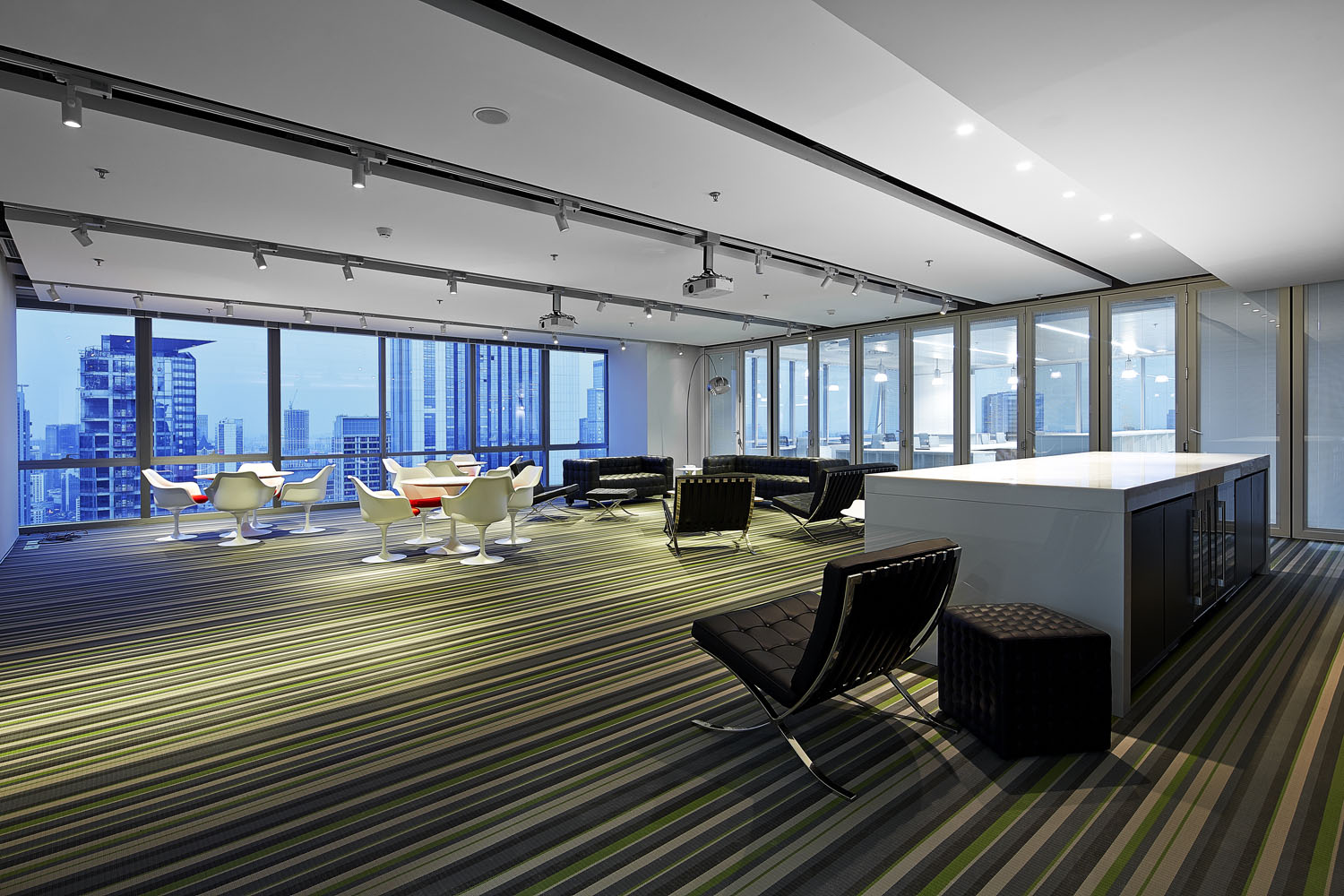 普陀區(qū)200平科技辦公室裝修設(shè)計-第3張圖片-上海古都建筑設(shè)計集團(tuán)