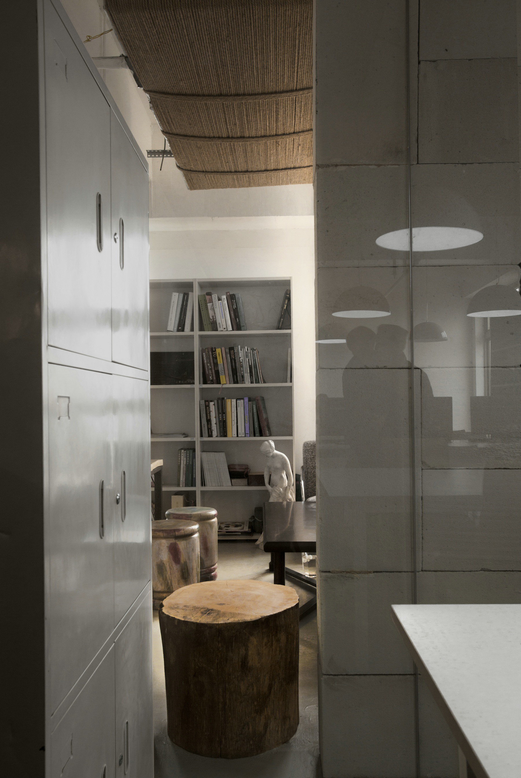 上海辦公室裝修鏡面對(duì)稱(chēng)設(shè)計(jì)-第4張圖片-上海古都建筑設(shè)計(jì)集團(tuán)