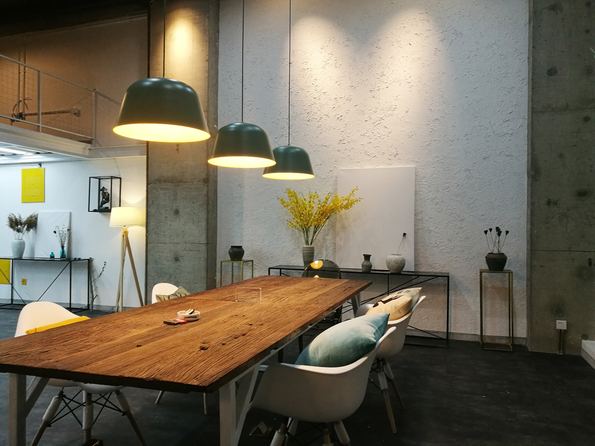 黃浦區(qū)混搭工業(yè)風(fēng)辦公室裝修設(shè)計-第4張圖片-上海古都建筑設(shè)計集團(tuán)